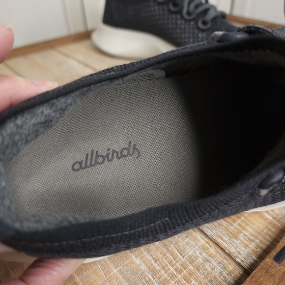 Allbirds Woman’s Wool Runners. Dark Navy Blue. Size 8 - Picture 8 of 12